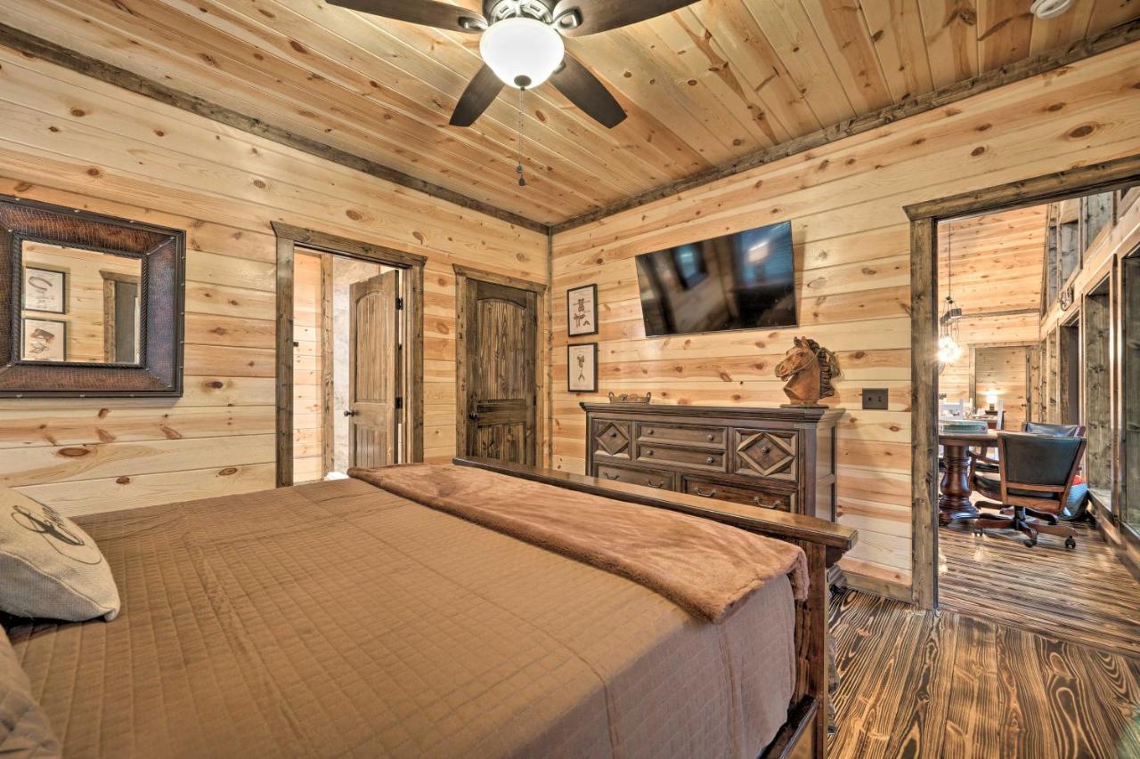 Broken Bow Cabin Deck With Hot Tub And Pool Table! Buitenkant foto